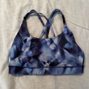 Lululemon sports bra